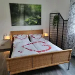 Waldallee -
